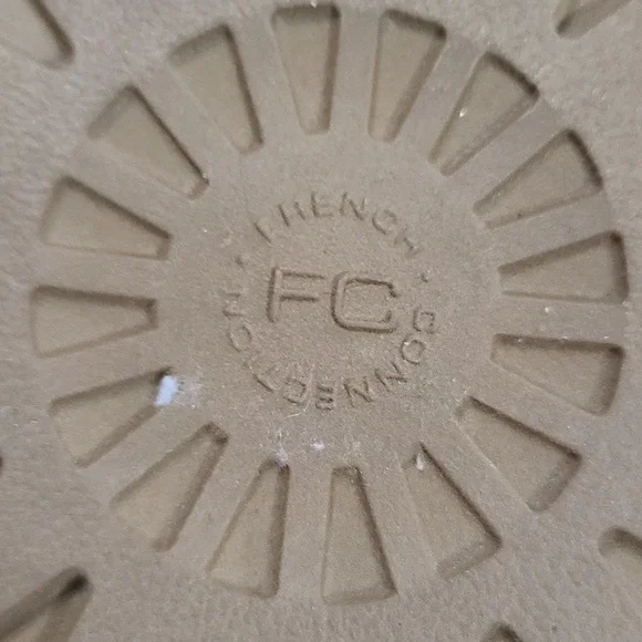 French Connection Womens Chunky Slippers Indoor/Outdoor Faux Fur Sz 7/8 EUC - Picture 10 of 11